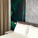 Llanaj 호텔 사밀
