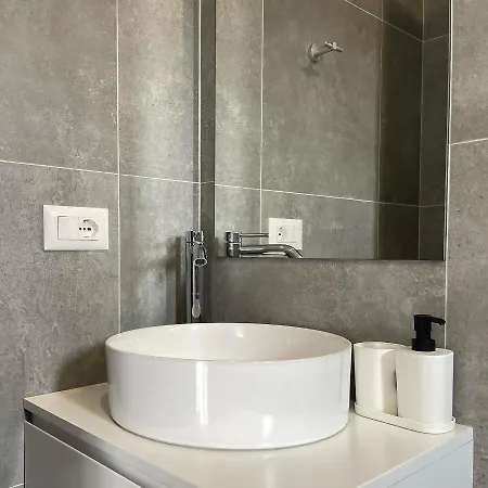 Llanaj Hotell